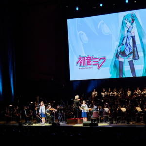 【オフィシャルレポ】〈初音ミクシンフォニー2023〉“人声は楽器である”という原点に立ち返った横浜公演