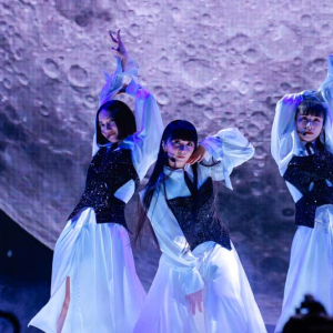 【オフィシャルレポ】Perfume、5年ぶりのカウントダウンライヴを開催「私たちのベスト版ライヴをお届け」