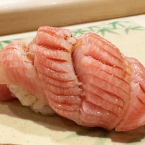広尾・西麻布の寿司屋『鮨よし田』に行く→ 出されたすべての寿司を公開→ 食べた結果