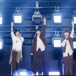 SHINeeの6年ぶりドーム公演が終幕、メンバーもシャヲルも感涙