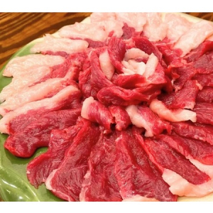 【大阪府大阪市】「大衆馬肉酒場 馬王 十三店」に、馬肉の刺しを満開の桜に見立てたメニュー登場