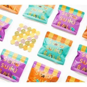 幼児向けスナック「SUKUSUKU BALL」がリニューアル！新製品のハンカチも同時発売