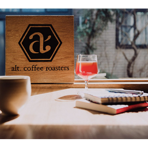 【京都府八幡市】動物にも環境にも配慮したカフェ「alt.coffee roasters 石清水八幡宮店」オープン