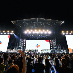 【イベント・レポート】〈KCON JAPAN 2024〉幕張の空に大歓声が響いた「M COUNTDOWN STAGE」2日目