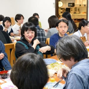 孤独を癒す地域の食堂、ご近所さんや新顔さんと食卓を囲んでゆるやかにつながり生む　「タノバ食堂」東京都世田谷区