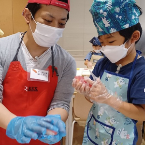 【東京都新宿区】寿司を作って食べて学べる「銀のさら」初の体験型食育プロジェクトを開催！