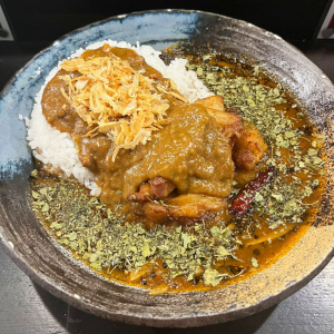 超人気スパイスカレー屋『カレーノトリコ』店主がカレー人生のスタートになったカレーを6月1日販売決定！