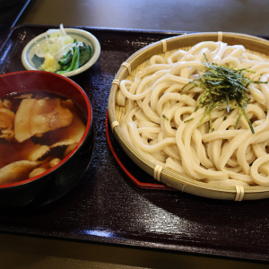 孤独のグルメに出た名店「うどんや藤」で五郎さんと同じく「肉もりうどん」を食べてみた