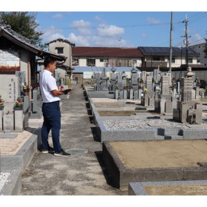 大阪府で墓石業を営む石留石材が、共同墓地向けに「墓地管理サポート事業」をスタート