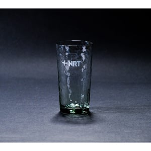 成田空港×菅原工芸硝子！リサイクルガラス使用のグラス「NRT×Sghr Recycle glass」限定100個発売