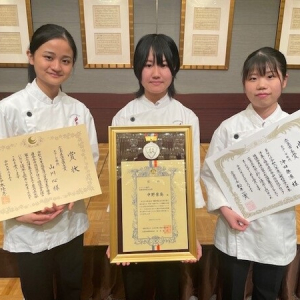 穴吹パティシエ福祉カレッジの学生が「中国四国ブロック洋菓子コンテスト」上位を独占