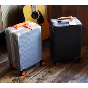 デザインと機能性が両立した「revel」多機能スーツケースに機内持ち込みサイズが登場