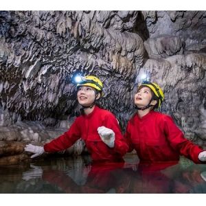 【沖縄県南城市】おきなわワールドで、国内最大級規模の鍾乳洞を探検するアドベンチャーツアー開催！