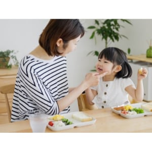 「マー＆ミー ラッテ」が夏休みのママの悩みを調査。親子の入浴におすすめの商品紹介