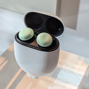 Googleが完全ワイヤレスイヤホン新製品「Pixel Buds Pro 2」を9月26日に発売へ　Tensor A1チップ搭載でANC強化とGemini連携を実現