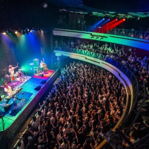 H ZETTRIO、スタンディングライブ東京追加公演開催　Mummy-Dがサプライズゲストで登場