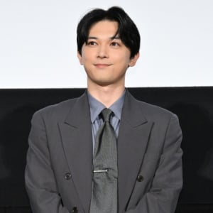 大河俳優の吉沢亮、母・忍足亜希子にぬくもり「チャーミングで素敵」