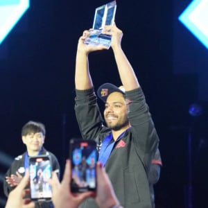 【EVO 2024】鉄拳8部門優勝のAsh選手！「勝つためにはエゴを捨てる」「EVOが増えることに困惑している」インタビューで発言