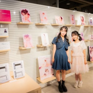 STU48中村舞＆高雄さやか、“バレエコア”テーマのアクリルパネル展を開催！「かわいいファッションがお好きな方の目にとまれば」