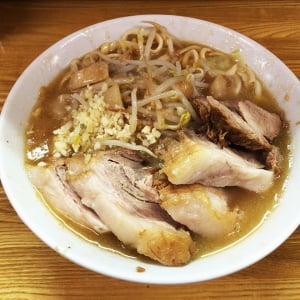 ラーメン二郎赤羽店のラーメンがウマイ！ めっちゃ二日酔いと寝不足で食べに行った結果