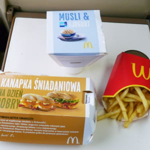 ポーランドのマクドナルドがウマいぞ！ 特にバンズがウマイぞ！ ヨーグルトもいいぞ