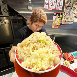 人気ラーメン店・箕輪家が客のライスの食べ残しについてコメント / ライス食べ残しは店の責任