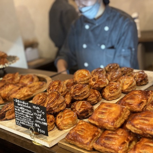 【東京都港区】フランス式折りパイ専門ブランド「meatrion」の初店舗が、カレッタ汐留B2FにOPEN！