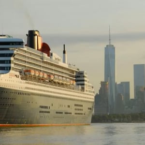 英国 CUNARD キュナード 豪華クルーズ船 2025 ニューヨーク発「大西洋横断ファッション・ウィーク」に CHRISTIAN SIRIANO クリスチャン・シリアノがヘッドラインデザイナーに！