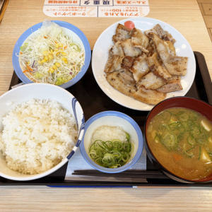 松屋の厚切り豚カルビ焼肉定食ダブルな、これマジウメーから