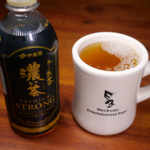 史上最強レベル！ 伊藤園「お～いお茶 濃い茶 PREMIUM STRONG」がハンパない件 / なんとカフェイン280！ カテキン1050！