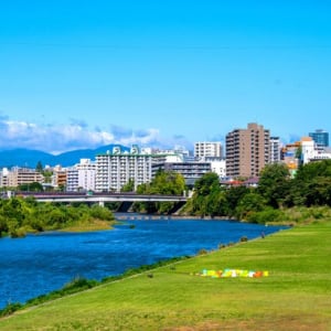 宮城「住み続けたい街2024」ランキングから街の魅力を探る！「美田園駅」「杜せきのした駅」が1位・2位に急上昇！自治体は富谷市が安定の1位