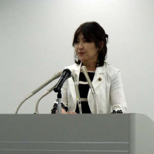 稲田朋美・内閣府特命担当大臣定例会見「厚労省の抵抗は“今すぐに”ということの異論」（2013年6月11日）