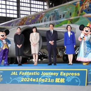 東京ディズニーシー「ファンタジースプリングス」テーマの特別塗装機、「JAL Fantastic Journey Express」国内線就航、アナやエルサ、ラプンツェル、ピーターパンのデザインで素敵な旅になりそう！