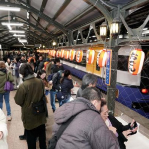 【東京都墨田区】JR両国駅の“幻の3番ホーム”でしっぽり！おでんで熱燗ステーション2025