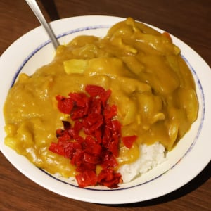 新潟に行ったらやっぱりバスセンターの黄色いカレーを食うでしょ！ ウマイウマイウマイウマイウマイ！！