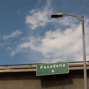 さかいゆう、LAでレコーディングした新SG「PASADENA」リリース