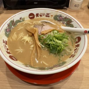 天下一品 神田店が新オープンしたので「こってりラーメン」を食べた結果→ なんか