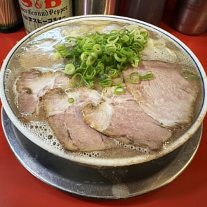 博多ラーメン店『博多だるま総本店』の苦いスープとチャーシューって良すぎない？ 良すぎるよね？