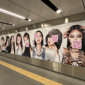 『No No Girls』ファイナリストの「顔が隠れたOOH」が渋谷に掲出