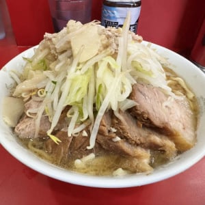 ラーメン二郎がラーメン食べ放題のまかない付きアルバイト募集中 / ラーメン好きな方大歓迎