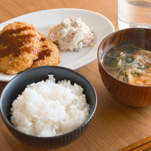 いっぱい食べたいのに「スープ」しかない。西友のお惣菜に助けられた【ROOMIEのふつうごはん日記】