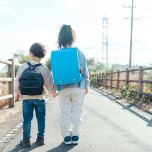 【絶望】ひろゆきさんが少子化を語る / 子どもが増えないと日本人は今の生活レベルが維持出来ないのに子どもを産み育てた家庭は貯金が減って苦労する