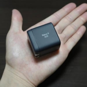 もっと早く買えばよかった…「Ankerの小さな充電器」のおかげで、出張や旅行の荷物が減らせたんだ