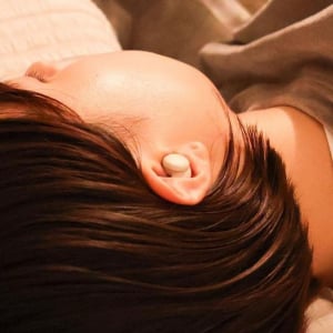 Ankerの睡眠専用イヤホンで「最高の寝落ち」が実現。朝まで取れずにずっと快適だったよ！