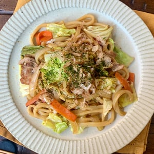 焼うどんレシピ！プロの味つけと失敗なしのモチッと食感のコツ