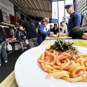 築地の「路上の立ち食いパスタの店」のタラコパスタが激しくウマい件 / 田所食品