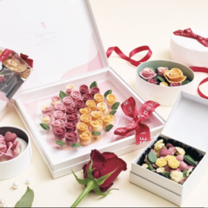 美しく華やかな見た目に心が温まる！ 母の日は日頃の感謝とともにバラの花のチョコレート「シャルール」を贈ろう