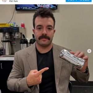 ブリトーをレビューするだけのInstagramアカウントを開設したヤンキースのキャッチャーが話題