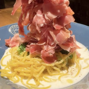 ストップと言うまで生ハムをパスタにのせ続けるレストランでストップと言わなかった結果