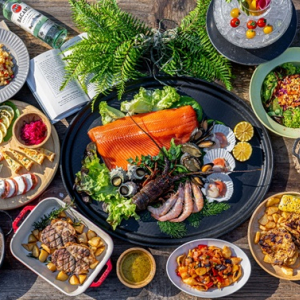 【茨城県ひたちなか市】ホテルクリスタルパレスに夏秋限定ガーデンレストラン「AQCUA GRILL GARDEN」OPEN！コースやBBQを音楽と共に